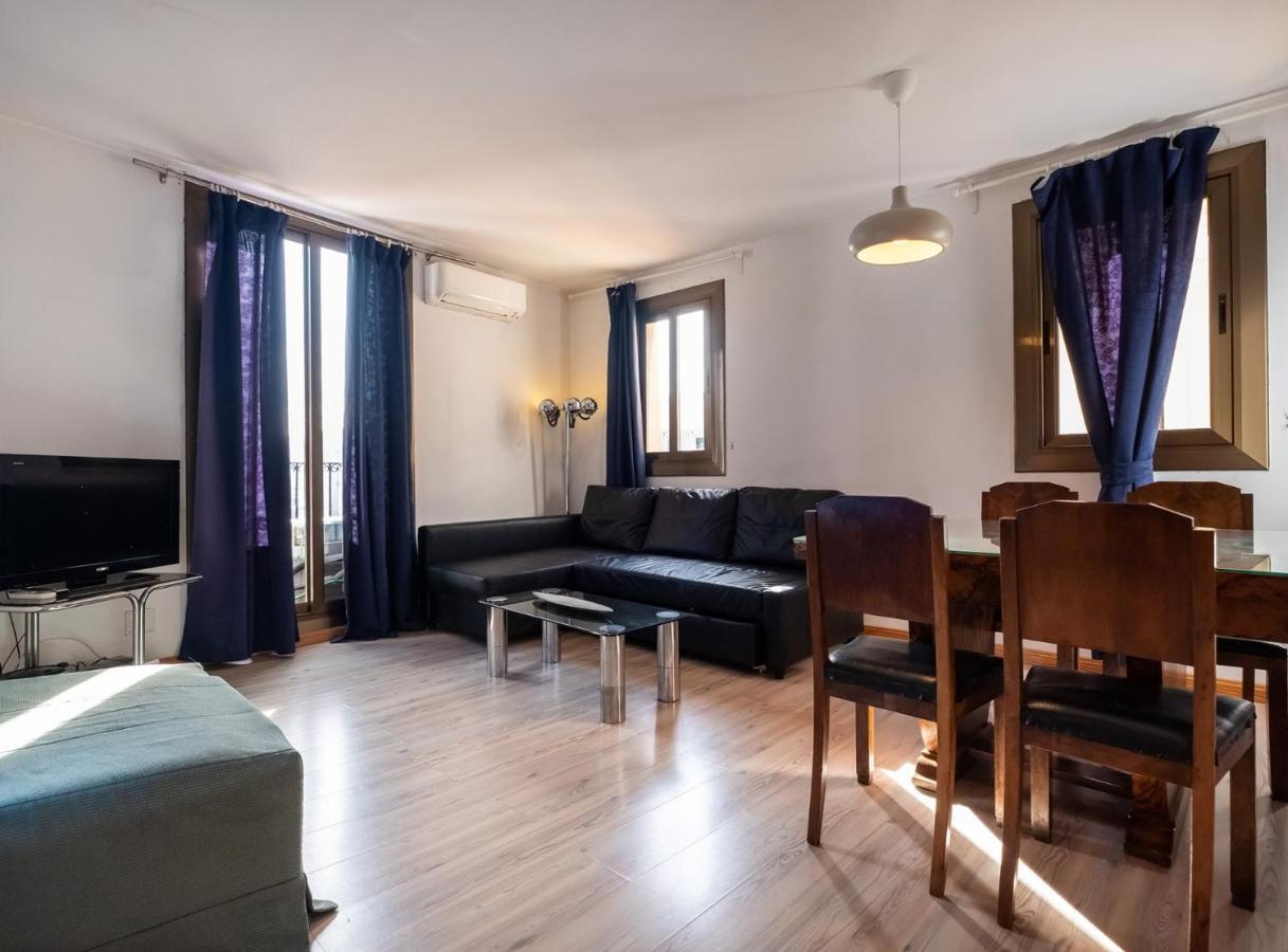 Apartamentos El Pintor Barcelona Exterior foto
